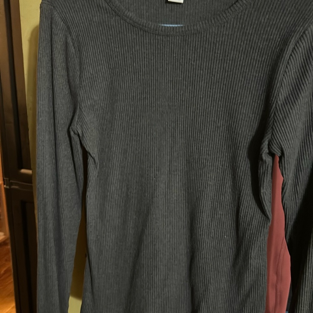 Old navy long sleeve t shirt